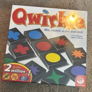 MindWare Qwirkle Board Game - Colorful Strategy Fun